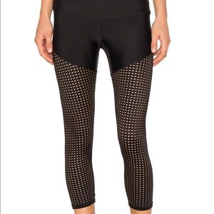 Onzie half/ half Capri Xs/S